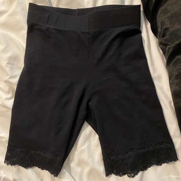 BIKER SHORTS - Picture 2 of 2